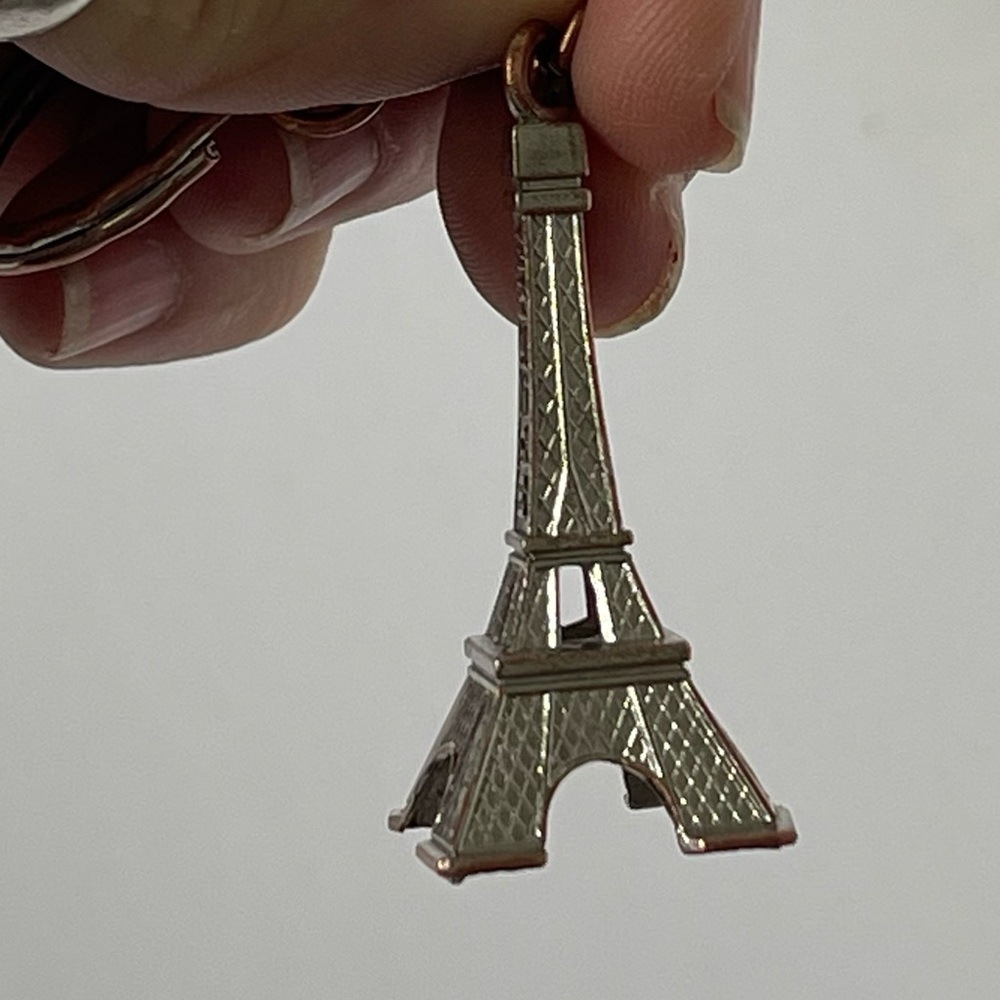 Eiffel Tower key ring Paris France silver tone and rose gold - Picture 7 of 9